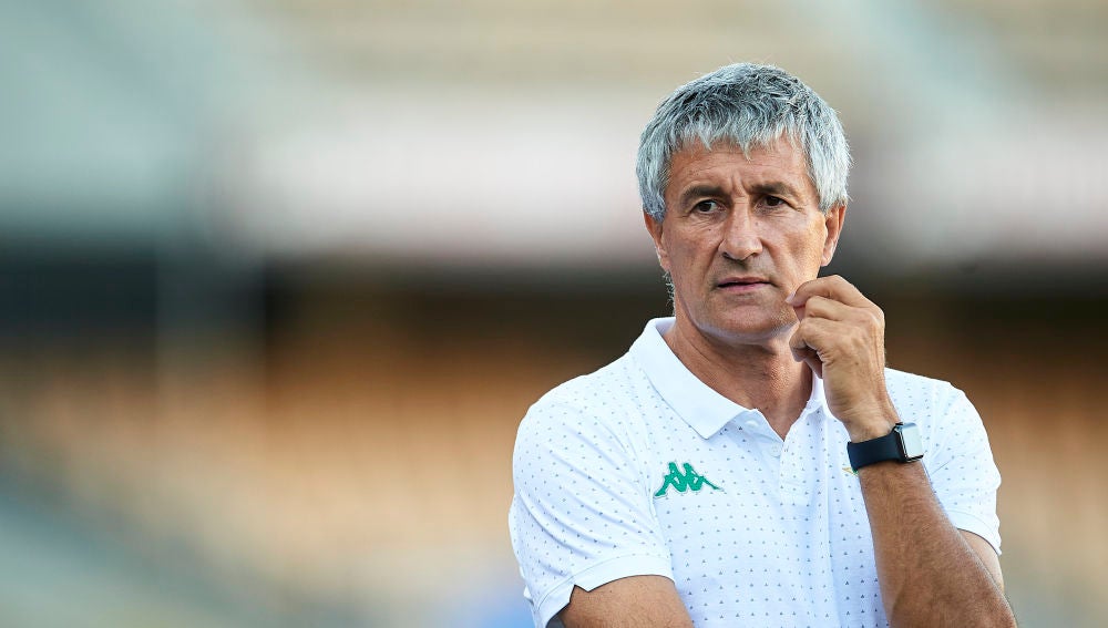 Quique Setién, durante un partido