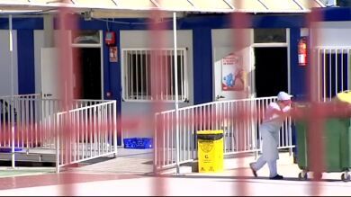 Colegios sin construir y clases impartidas en barracones: los padres denuncian esta situación