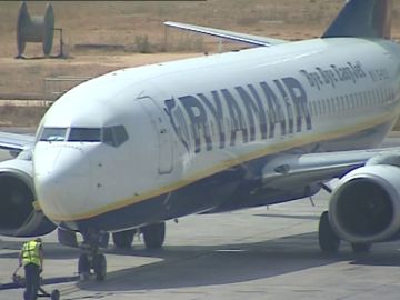 Los tripulantes de cabina de Ryanair se reúnen en Roma para convocar un nuevo calendario de huelgas
