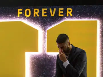 Juan Carlos Navarro, emocionado en su despedida con el Barcelona Juan Carlos Navarro, emocionado en su despedida con el Barcelona