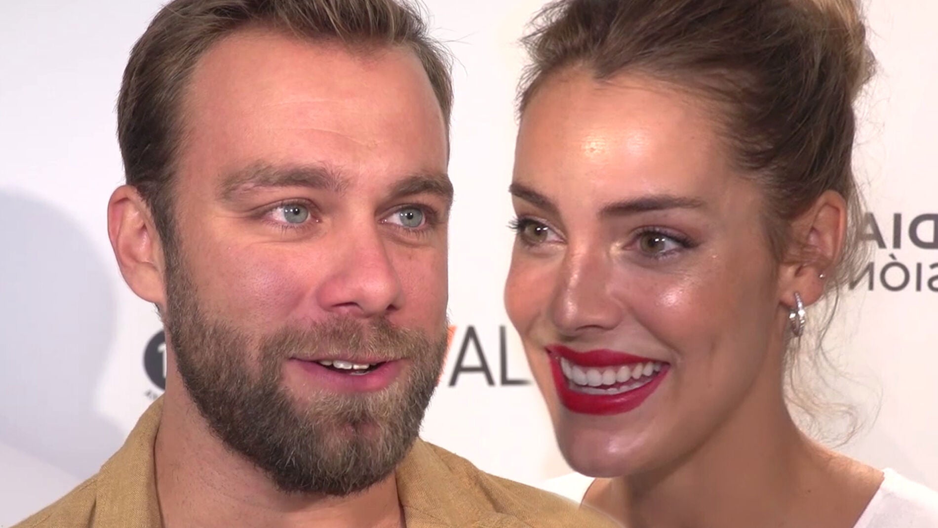 Alejandra Onieva y Carlos Serrano en el FesTVal de Vitoria