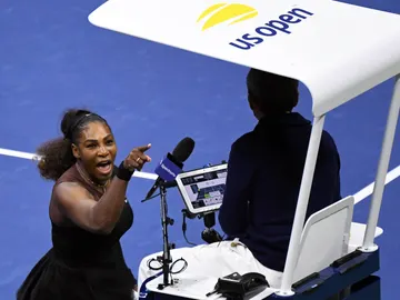Serena Williams, enfadada con el árbitro en la final del US Open Serena Williams, enfadada con el árbitro en la final del US Open