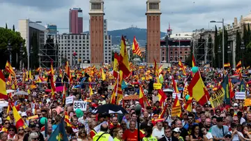 Manifestación por la unidad de España en Plaza de España en Barcelona