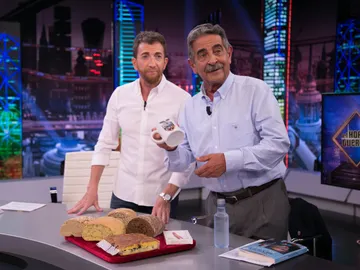 Miguel Ángel Revilla deleita a Pablo Motos con un regalo muy delicioso en 'El Hormiguero 3.0' Miguel Ángel Revilla deleita a Pablo Motos con un regalo muy delicioso en 'El Hormiguero 3.0'