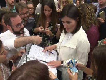 Cautela en el PP ante el máster de Montón mientras Ciudadanos y Podemos se muestran más críticos