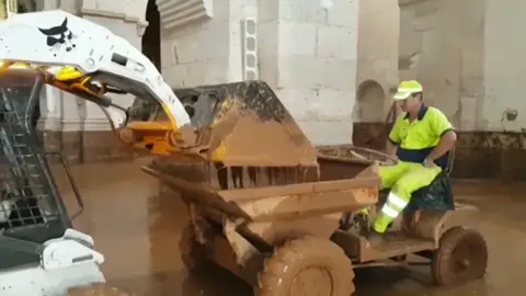 El desbordamiento de un río en Santa María de Huerta daña un monasterio cisterciense El desbordamiento de un río en Santa María de Huerta daña un monasterio cisterciense