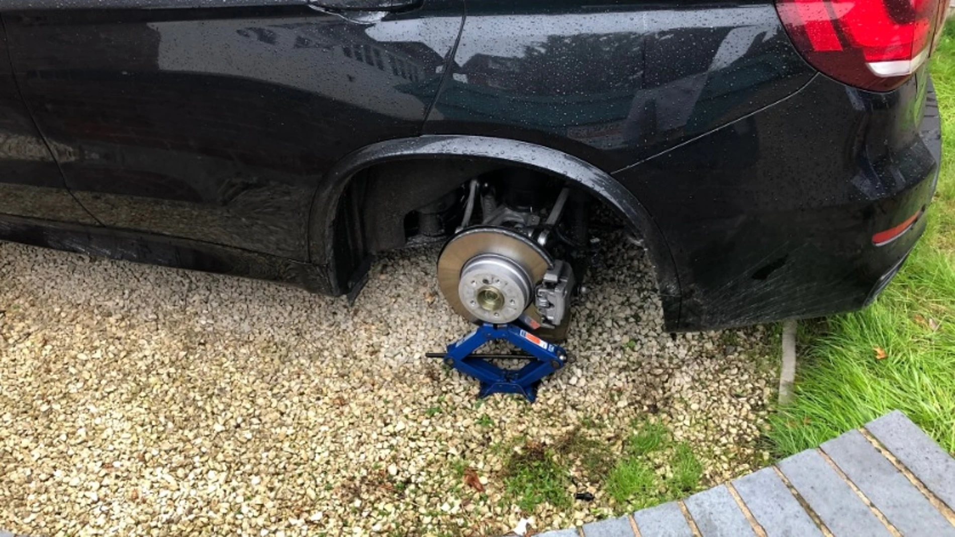 Imagen del coche de Ryan Bennett sin ruedas Imagen del coche de Ryan Bennett sin ruedas
