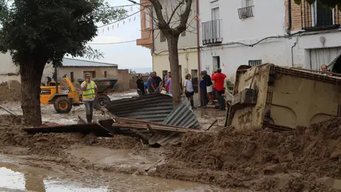 Estado de algunas calles tras la inundación en Cebolla Estado de algunas calles tras la inundación en Cebolla