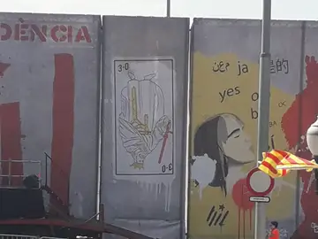 Imagen de un Rey de espadas boca abajo Imagen de un Rey de espadas boca abajo