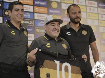 Maradona, en su presentación con el Dorados