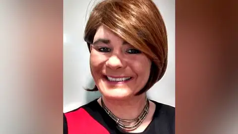 Un violador se declaró transgénero para ir a una cárcel de mujeres y una vez allí volvió a violar Un violador se declaró transgénero para ir a una cárcel de mujeres y una vez allí volvió a violar