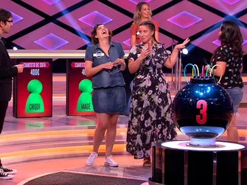 Las integrantes de 'Cuarteto de sofá' se han "pedido" a 'Los Lobos' Las integrantes de 'Cuarteto de sofá' se han "pedido" a 'Los Lobos'