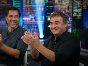 Javier Bardem, Eduard Fernández y Pablo Motos solo tienen buenas palabras para Darín en 'El Hormiguero 3.0': "Es un tío excepcional" Javier Bardem, Eduard Fernández y Pablo Motos solo tienen buenas palabras para Darín en 'El Hormiguero 3.0': "Es un tío excepcional"