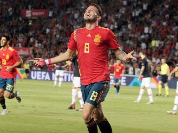 Saúl celebra su gol contra Croacia