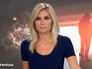 Sandra Golpe conduce Antena 3 Noticias 1 Sandra Golpe conduce Antena 3 Noticias 1