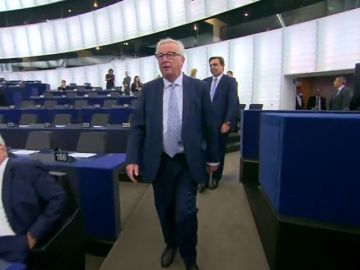 Así fue la llegada de Juncker al Parlamento Europeo