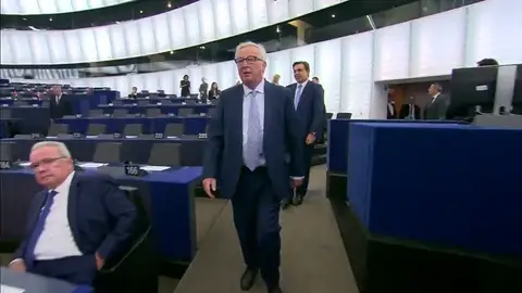 Así fue la llegada de Juncker al Parlamento Europeo Así fue la llegada de Juncker al Parlamento Europeo