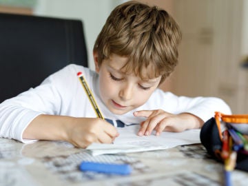 La respuesta de un niño de 7 años a un ejercicio de clase se convierte en viral La respuesta de un niño de 7 años a un ejercicio de clase se convierte en viral