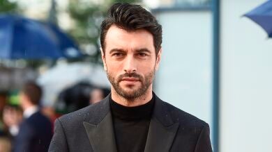 Un tímido Javier Rey reacciona así al preguntarle por su relación con Blanca Suárez