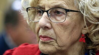 Carmena pasará la Nochevieja en el hospital tras ser ingresada de nuevo por una infección en el tobillo recién operado