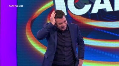 Arturo Valls se traba al comenzar el programa y tiene que repetir la entrada