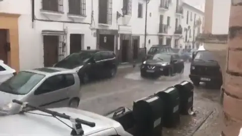 Vuelve a llover en Ronda dejando grandes riadas Vuelve a llover en Ronda dejando grandes riadas