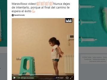 Este niño inspira a los usuarios por su capacidad de superación Este niño inspira a los usuarios por su capacidad de superación