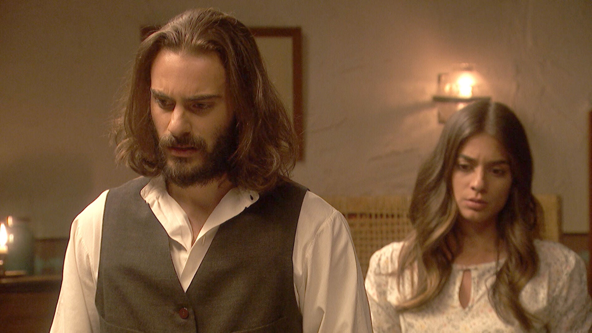 El inc&oacute;modo encuentro entre Elsa e Isaac tras la boda 