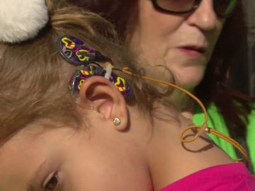 Familias de niños con sordera piden en el Congreso ayudas para implantes cocleares