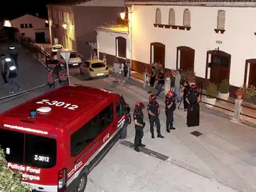 Agentes de la Policía Foral Agentes de la Policía Foral