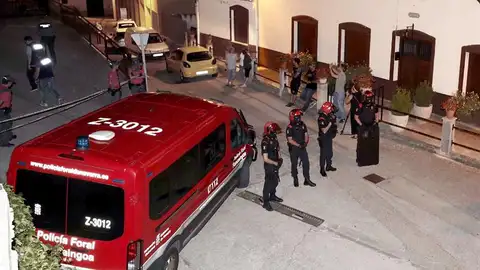 Agentes de la Policía Foral Agentes de la Policía Foral