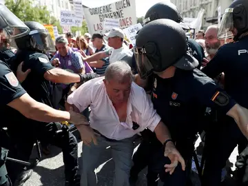 Protestas de los pensionistas en el Congreso Protestas de los pensionistas en el Congreso