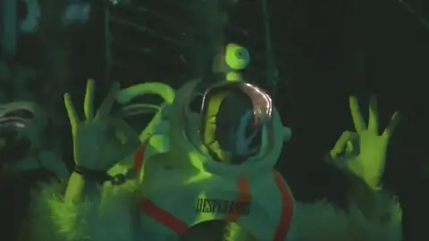 Desperados y ElRow organizan una increíble fiesta bajo el agua en la piscina más profunda del mundo Desperados y ElRow organizan una increíble fiesta bajo el agua en la piscina más profunda del mundo