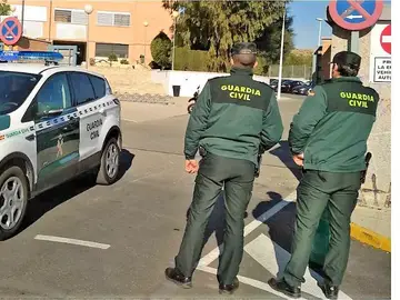 Agentes de la Guardia Civil de Crevillent. Agentes de la Guardia Civil de Crevillent.