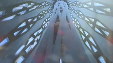 La Sagrada Familia levantar&aacute; su &uacute;ltima torre y puede estar acabada en 2026