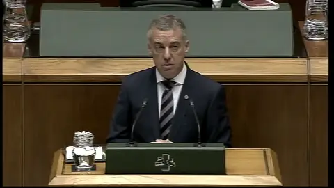Urkullu defiende un Estatuto para Euskadi con norma de rango "cuasi-constitucional" Urkullu defiende un Estatuto para Euskadi con norma de rango "cuasi-constitucional"