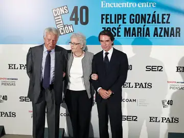 Felipe González y José María Aznar, juntos en un debate y recordando anécdotas de La Moncloa Felipe González y José María Aznar, juntos en un debate y recordando anécdotas de La Moncloa
