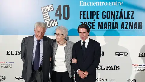 Felipe González y José María Aznar, juntos en un debate y recordando anécdotas de La Moncloa Felipe González y José María Aznar, juntos en un debate y recordando anécdotas de La Moncloa
