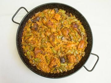 La paella perfecta se hace de una manera determinada. La paella perfecta se hace de una manera determinada.