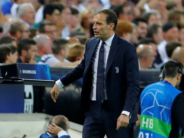 Massimiliano Allegri, en la banda de Mestalla Massimiliano Allegri, en la banda de Mestalla