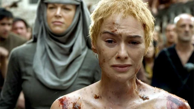 Cersei en el final de la quinta temporada con septa Unella Cersei en el final de la quinta temporada con septa Unella