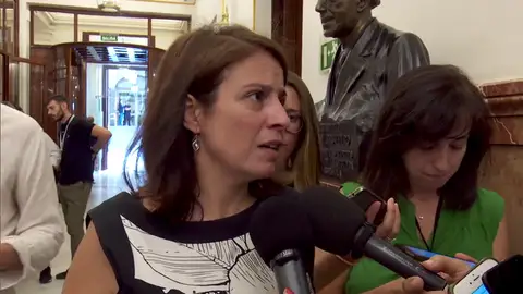 El PSOE acusa al PP y Cs para evitar la tramitación de iniciativas legislativas: "Eso es secuestrar el Congreso" El PSOE acusa al PP y Cs para evitar la tramitación de iniciativas legislativas: "Eso es secuestrar el Congreso"