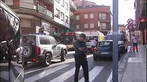 Una bebé de nueve meses muere tras caer desde el balcón de la expareja de su madre, en un tercer piso en La Rioja Una bebé de nueve meses muere tras caer desde el balcón de la expareja de su madre, en un tercer piso en La Rioja