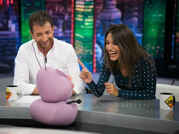 Ana Guerra se enfrenta al 'súper test súper comprometido de Operación Triunfo' de Trancas y Petancas Ana Guerra se enfrenta al 'súper test súper comprometido de Operación Triunfo' de Trancas y Petancas