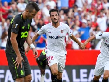 Franco Vázquez celebra su gol ante el Lieja