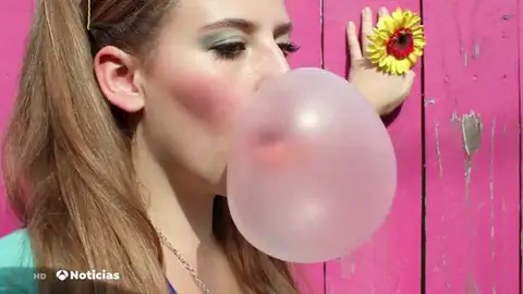 Las prohibiciones más curiosas en el mundo: desde tirar de la cadena por la noche hasta mascar chicle Las prohibiciones más curiosas en el mundo: desde tirar de la cadena por la noche hasta mascar chicle