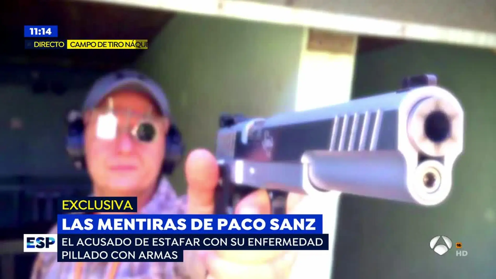 Pillan disparando a Paco Sanz, el estafador de los 2.000 tumores, después de que le retiraran las armas 