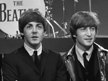 Paul McCartney y John Lennon Paul McCartney y John Lennon