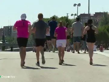 Unos 11.000 atropellos al año en España: los 'runners', uno de los grupos más vulnerables Unos 11.000 atropellos al año en España: los 'runners', uno de los grupos más vulnerables