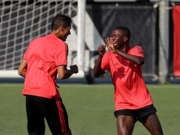 Vinicius se ejercita en Valdebebas junto a Varane